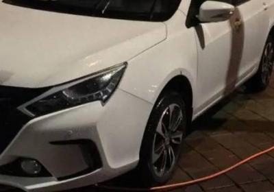 比亞迪e5家用電充行嗎