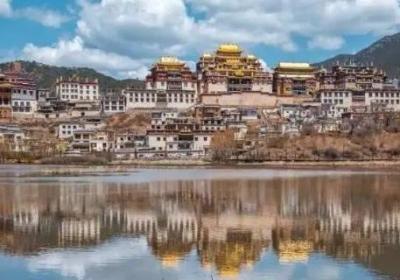 云南迪慶屬于哪個市