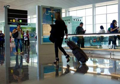 機場安檢員提醒：這4樣東西可以帶上飛機，很多人都扔掉！