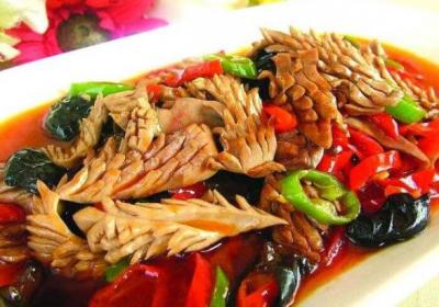 豬腰子營養價值及功效 怎么洗去豬腰騷味 豬腰子里面白色物能吃嗎