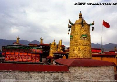 語文書上最恐怖一頁，多篇課文插圖出現鬼魂(均有相應解釋)