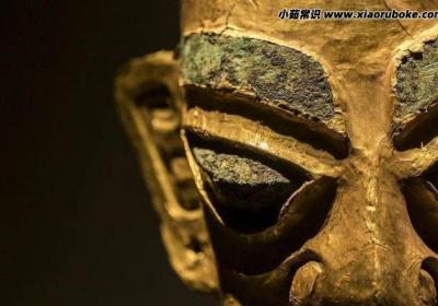 三星堆背后的恐怖，三星堆最嚇人的秘密(青銅像詭異而荒誕)