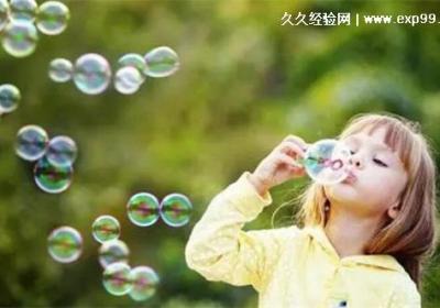 一句話簡單的曬娃句子，帶娃出去玩曬朋友圈(春天就應該曬娃)