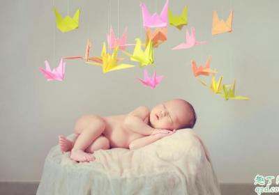 嬰兒剪舌根幾個月合適 嬰兒舌根短什么時候剪比較好