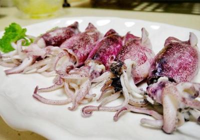 ?無法拒絕的美食：美極魷魚筒