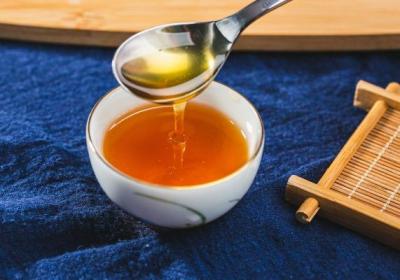 蜂蜜不能和什么一起吃