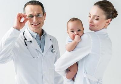 寶寶打嗝應該怎么解決 分散注意力可阻止寶寶打嗝