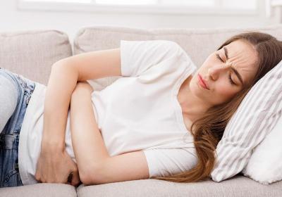 尖疣濕銳女性長在哪里 女性濕銳疣初期癥狀表現(xiàn)